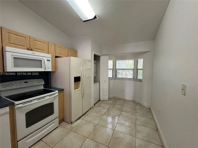 5 of 11 - 1250 Se 28th Court #203, Homestead, FL