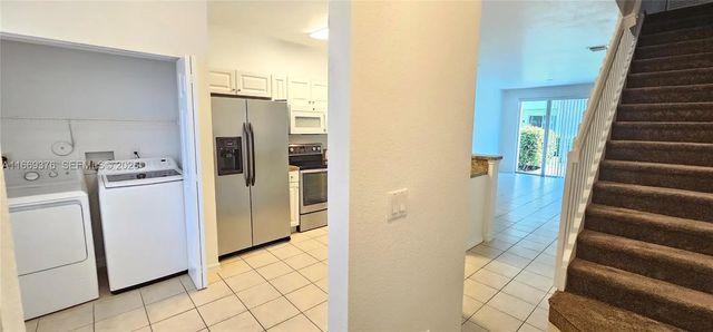 3 of 49 - 1935 Gardenia Court #1935, Riviera Beach, FL