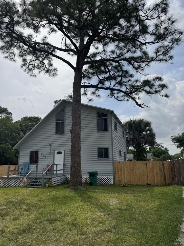 2 of 47 - 5301 Sunset Boulevard, Fort Pierce, FL