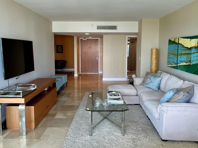 4 of 33 - 16500 Collins Avenue #2052, Sunny Isles Beach, FL