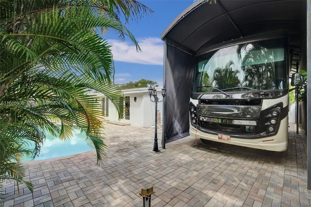 4 of 51 - 1910 N Hibiscus Drive, North Miami, FL
