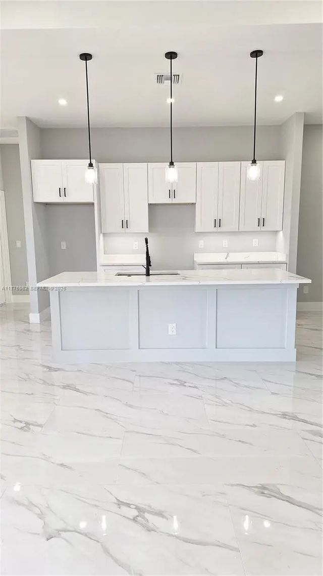 5 of 33 - 2911 22nd Street Sw, Lehigh Acres, FL