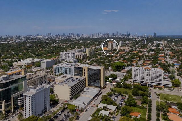 4 of 25 - 2345 Sw 37th Avenue, Miami, FL