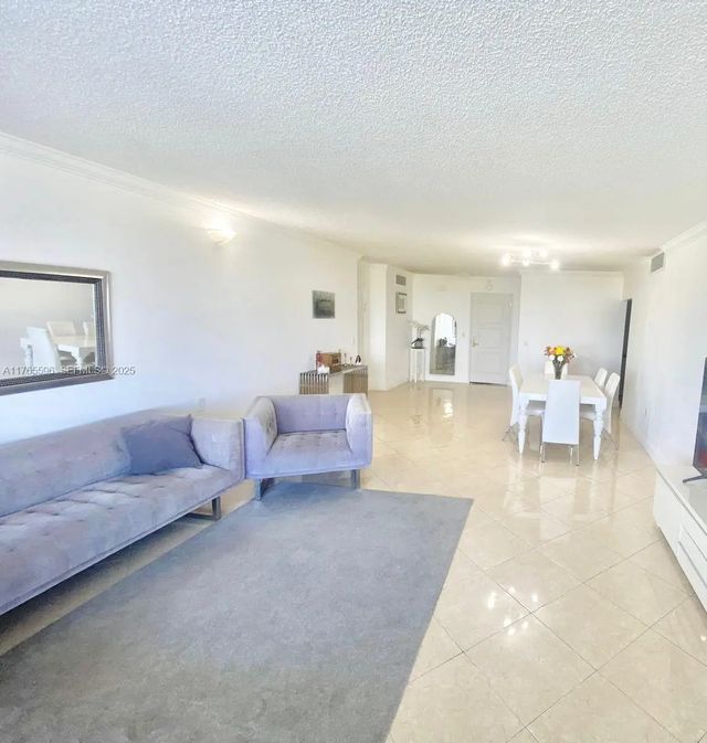 4 of 29 - 9801 Collins Avenue #8m, Bal Harbour, FL