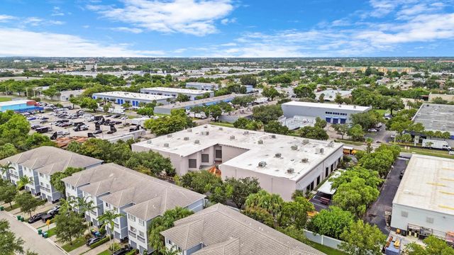 5 of 16 - 3698 Nw 15th Street, Lauderhill, FL