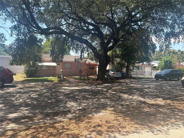 3 of 36 - 2530 Washington Street, Hollywood, FL