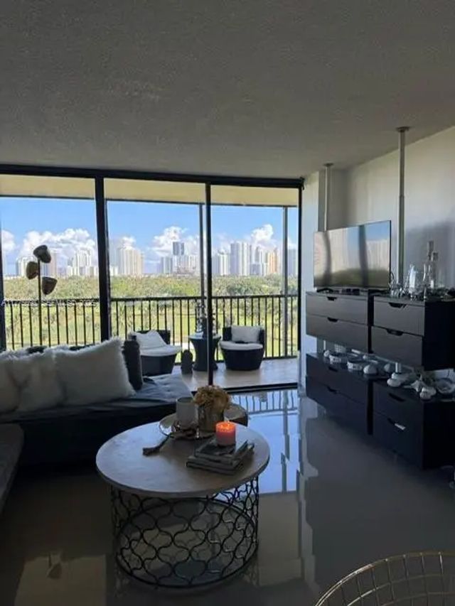 2 of 16 - 20335 W Country Club Drive #905, Aventura, FL