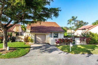 Photo of Listing #R11062718