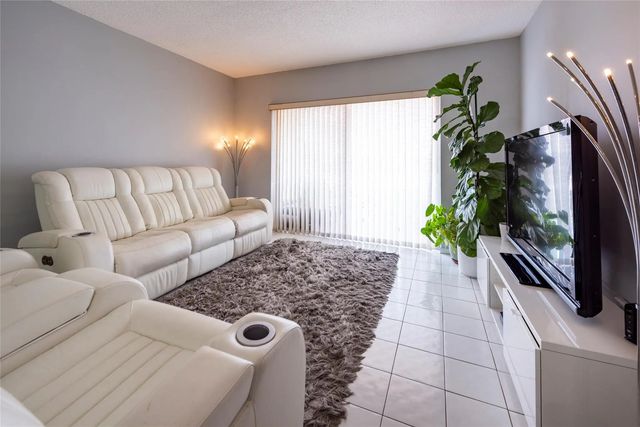 3 of 31 - 3850 Washington Street #710, Hollywood, FL
