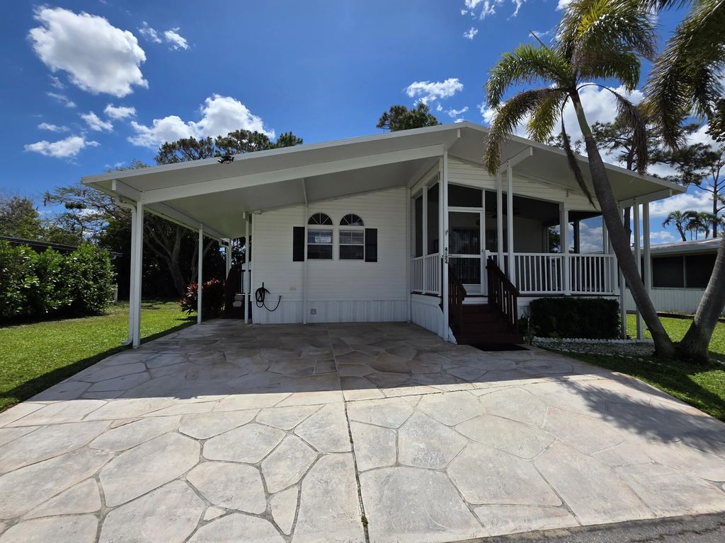 4124 8th Court, Lantana