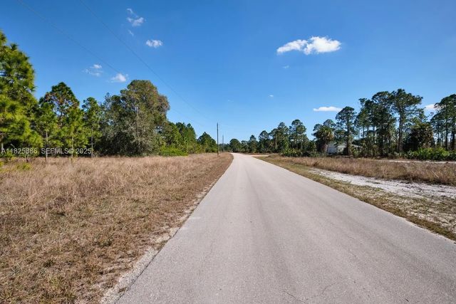 4 of 34 - 1025 E Winters Street, Lehigh Acres, FL