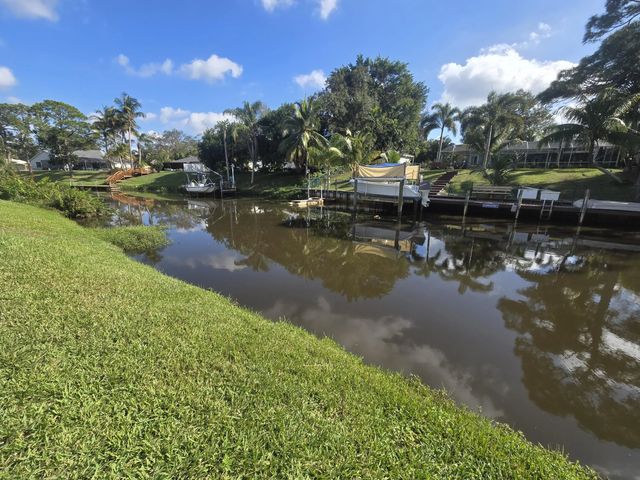 2 of 33 - 178 Ne Dominican Terrace, Port St. Lucie, FL