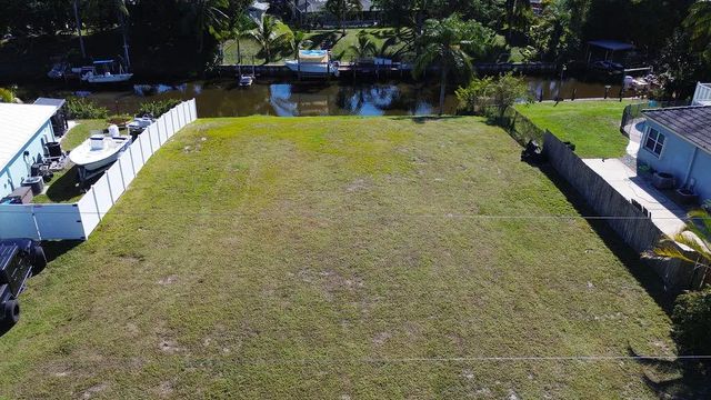 4 of 33 - 178 Ne Dominican Terrace, Port St. Lucie, FL