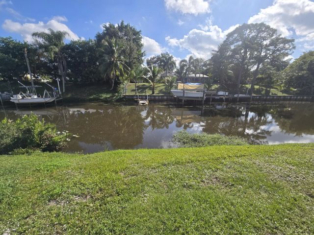 5 of 33 - 178 Ne Dominican Terrace, Port St. Lucie, FL