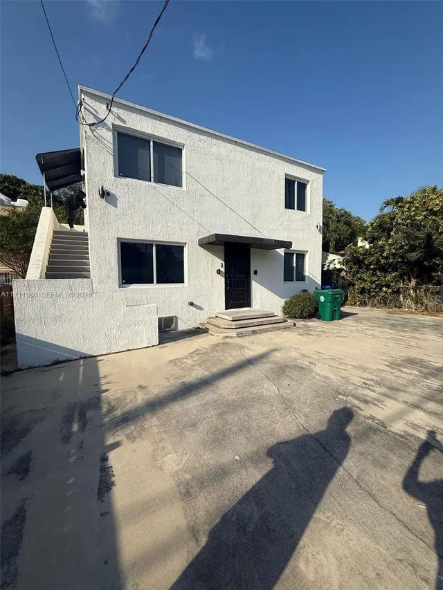 241 Nw 34th Terrace, Miami