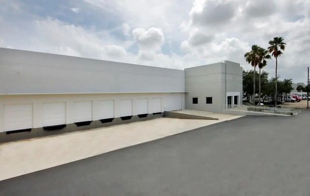2 of 2 - 3250 N Park Central Boulevard #100, Pompano Beach, FL