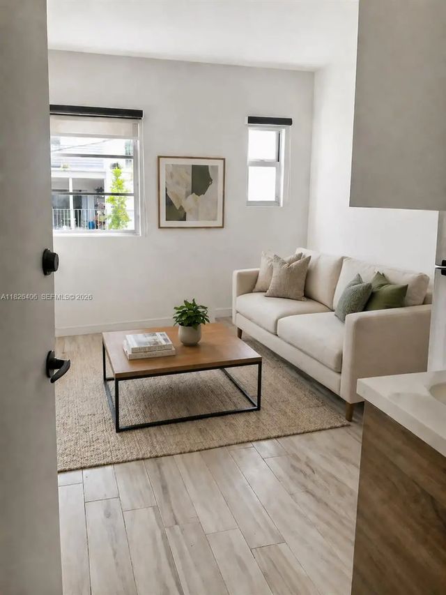 3 of 17 - 1560 Meridian Avenue #206, Miami Beach, FL