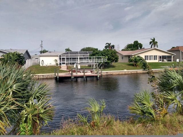 2 of 6 - 1727 Se 16th Street, Cape Coral, FL