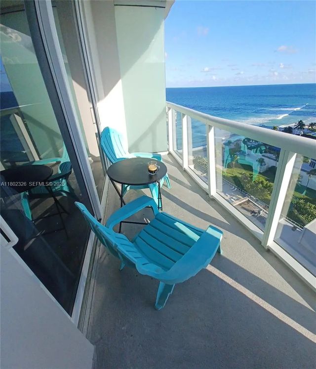 4 of 23 - 19201 Collins Avenue #1105, Sunny Isles Beach, FL