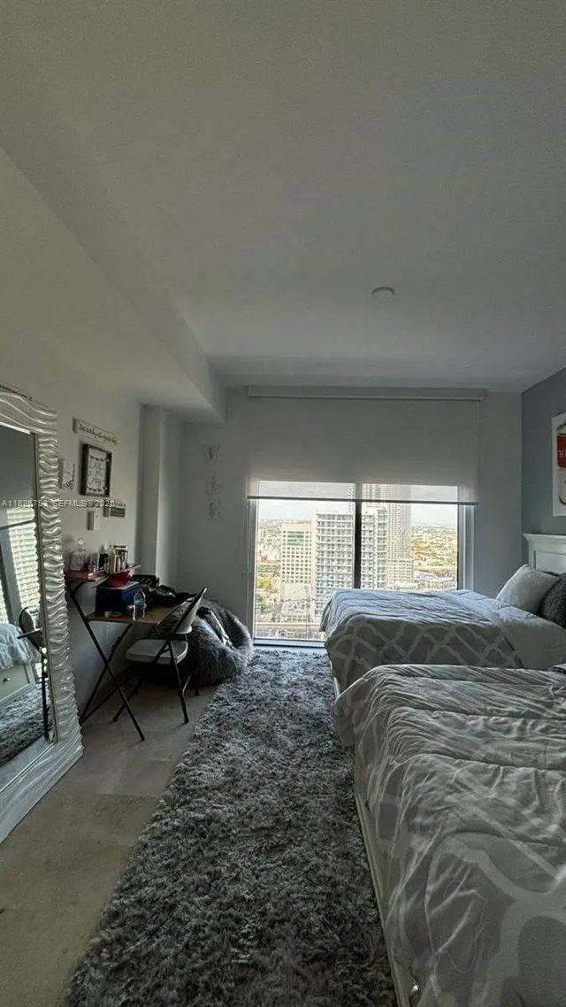 4 of 41 - 68 Se 6th Street #2804, Miami, FL