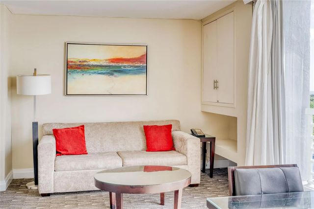 4 of 18 - 2670 E Sunrise Boulevard #826, Fort Lauderdale, FL