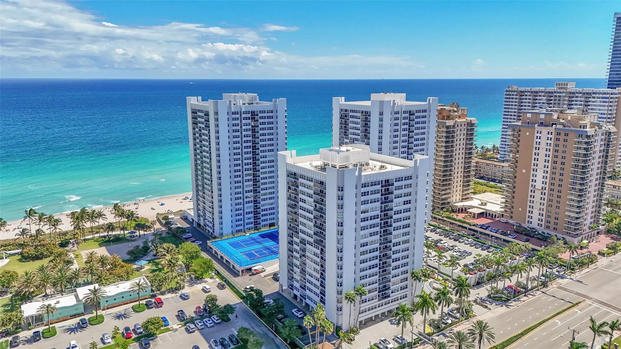 1880 S Ocean Drive #704, Hallandale Beach