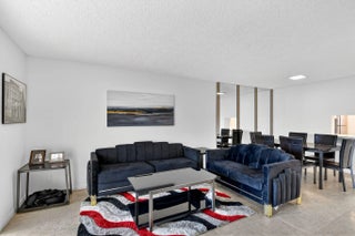 Photo of Listing #R11101610