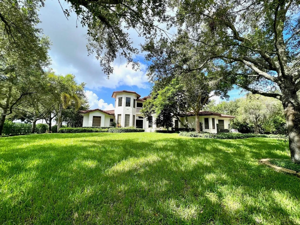 2957 Appaloosa Trail N, Wellington