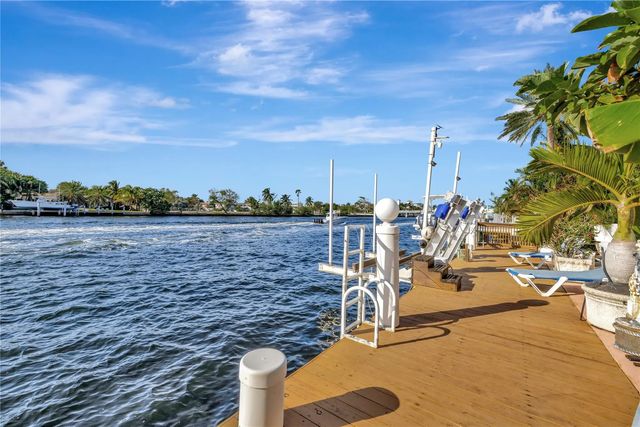 4 of 74 - 305 S Riverside Drive, Pompano Beach, FL