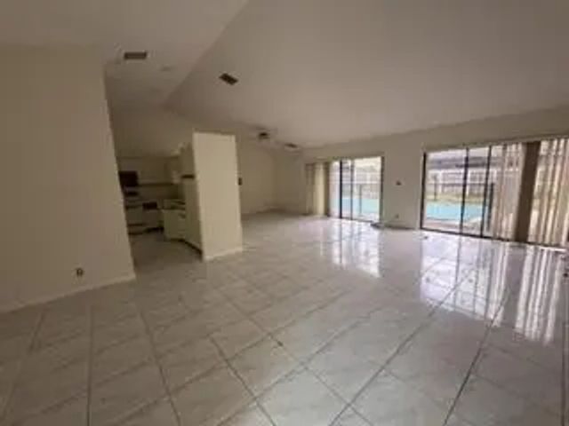 5 of 13 - 9332 Laurel Green Drive, Boynton Beach, FL