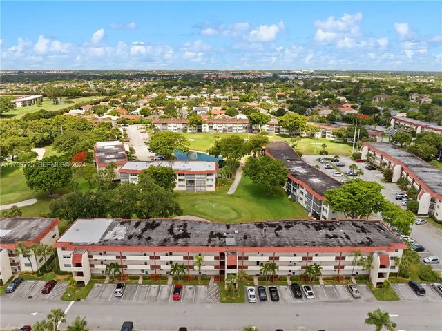711 S Hollybrook Drive #109, Pembroke Pines