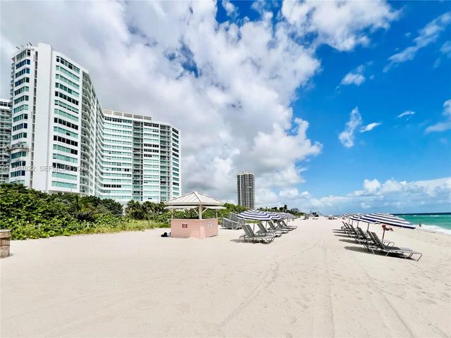 2 of 30 - 7135 Collins Avenue #621, Miami Beach, FL