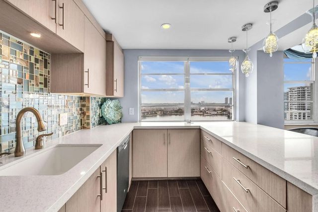 4 of 33 - 2801 Ne 183rd Street #1417w, Aventura, FL