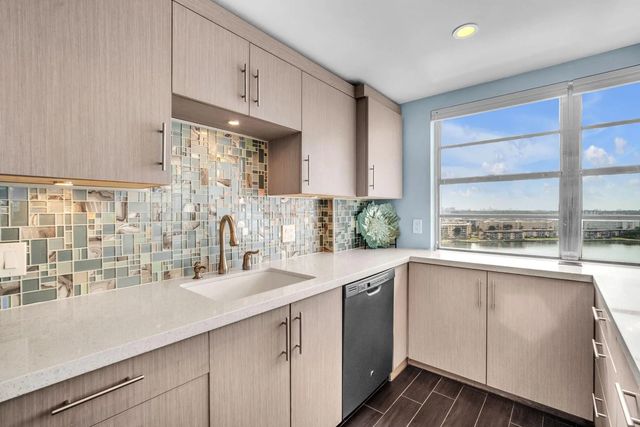 5 of 33 - 2801 Ne 183rd Street #1417w, Aventura, FL