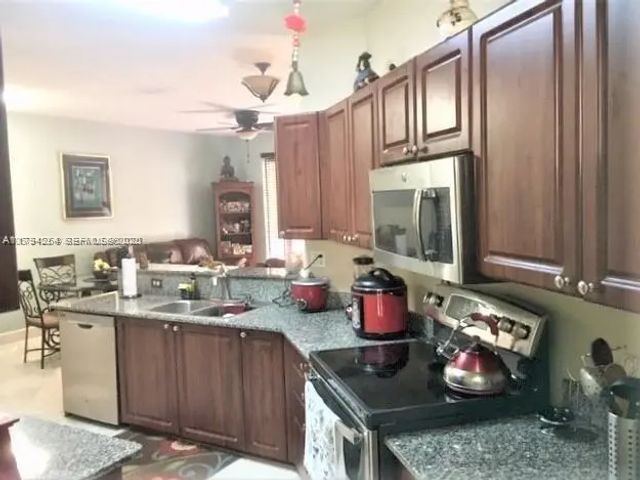 5 of 24 - 4854 Nw 110th Place, Doral, FL