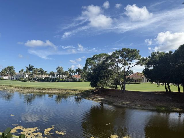 5 of 6 - 114 North Village Way, Jupiter, FL