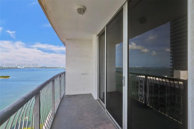 2 of 25 - 1750 N Bayshore Drive #4007, Miami, FL
