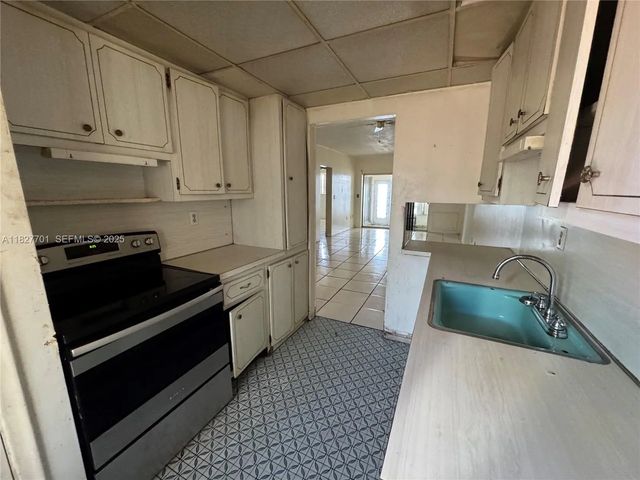3 of 17 - 270 Ne 191st Street #108, Miami, FL