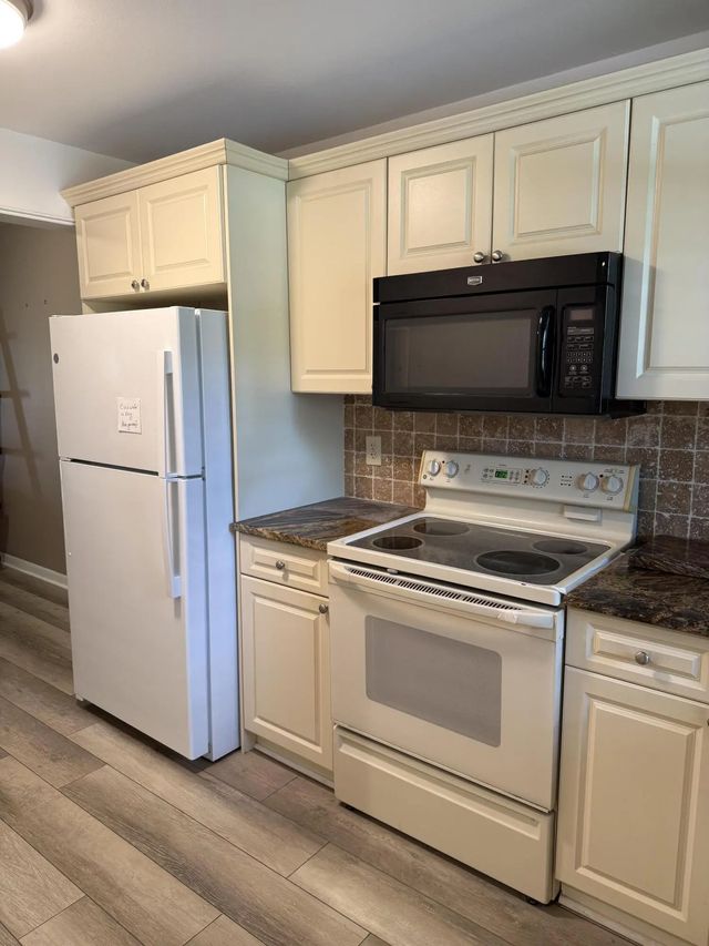 4 of 19 - 4760 Lucerne Lakes Boulevard W #206, Lake Worth, FL