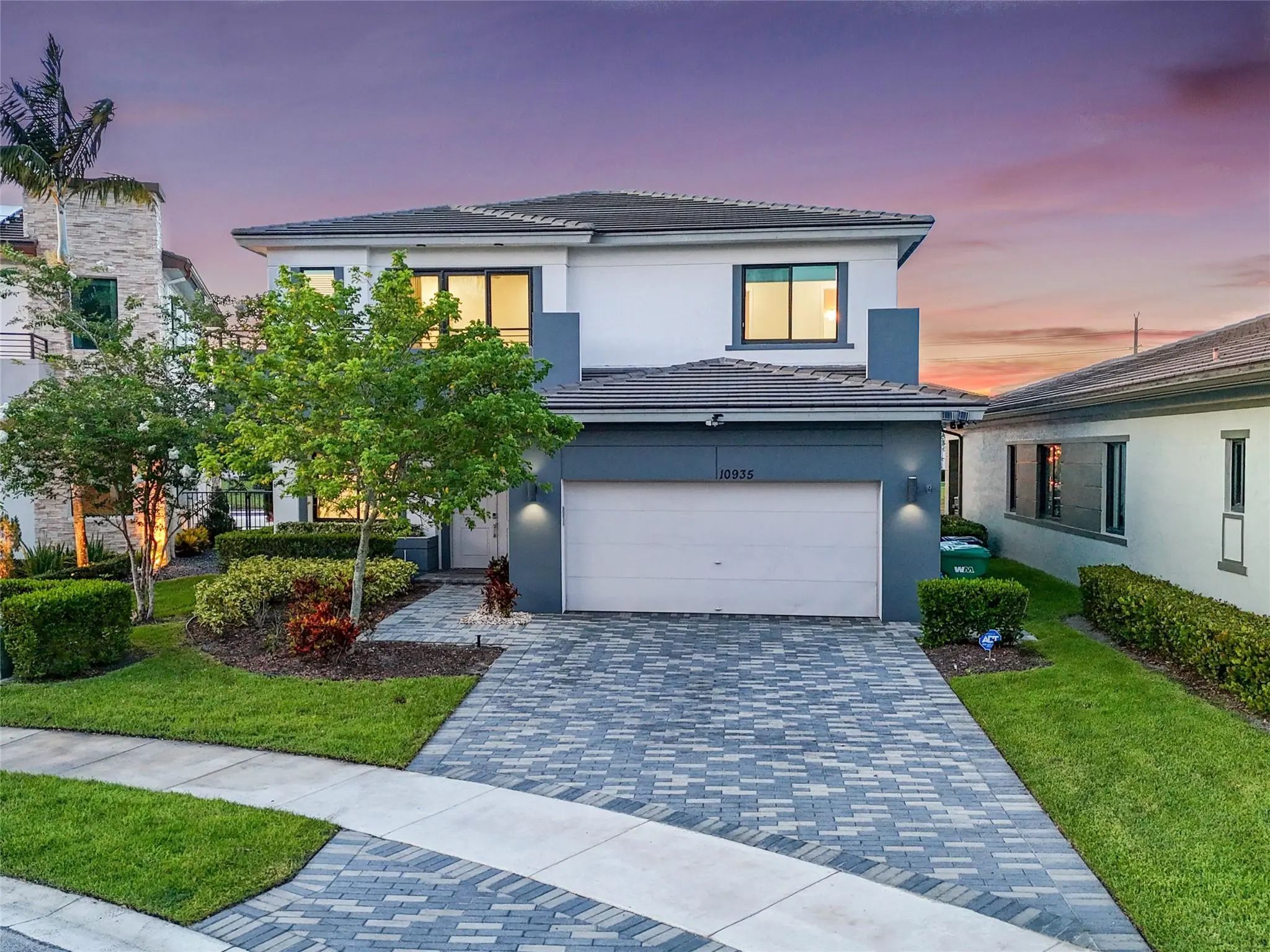 10935 Windward Street, Parkland