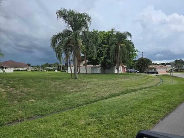 3 of 24 - 2802 Se Calvin Street, Port St. Lucie, FL