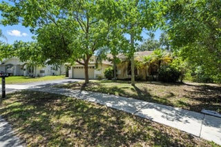 Photo of Listing #F10507611