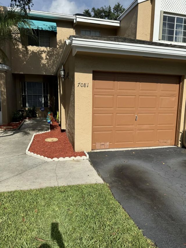 2 of 29 - 7081 Woodmont Way, Tamarac, FL