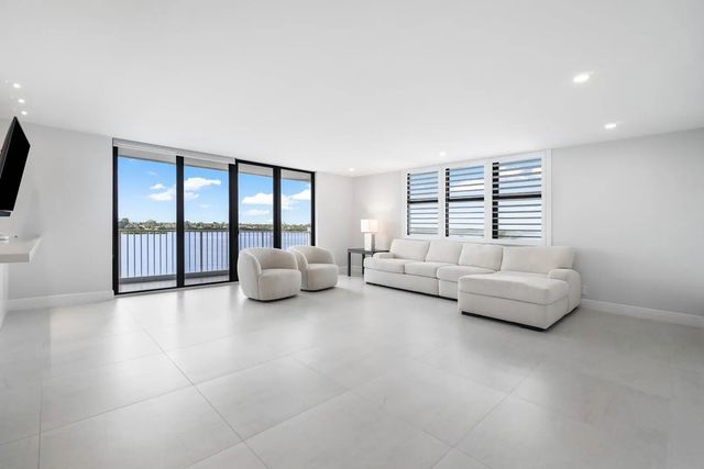 4 of 35 - 2860 S Ocean Boulevard #506, Palm Beach, FL