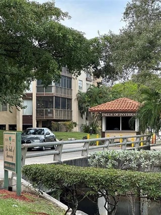 Photo of Listing #F10512017