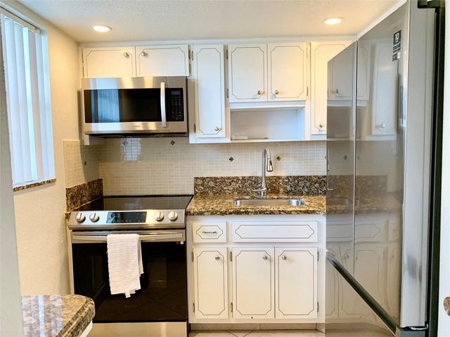 6550 Winfield Boulevard #105, Margate