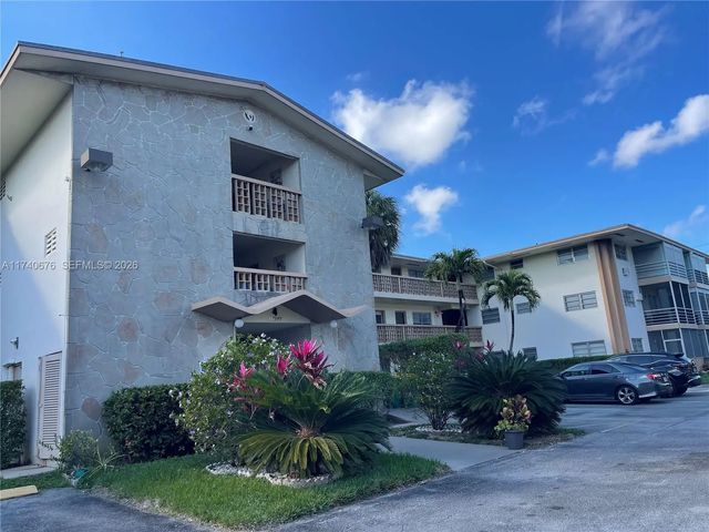 2 of 18 - 17090 Ne 14th Avenue #314, Miami, FL