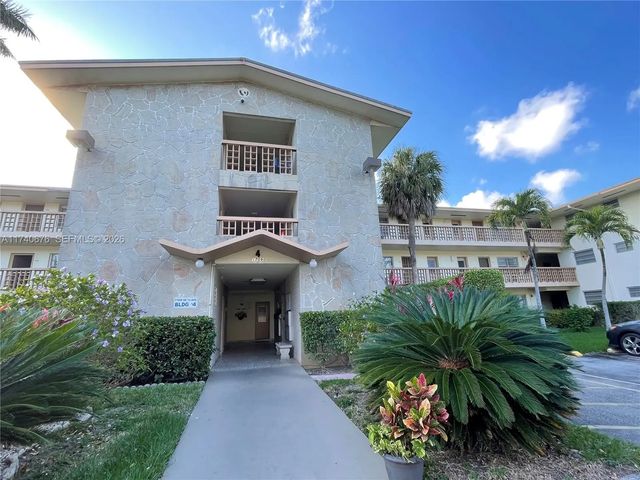 4 of 18 - 17090 Ne 14th Avenue #314, Miami, FL