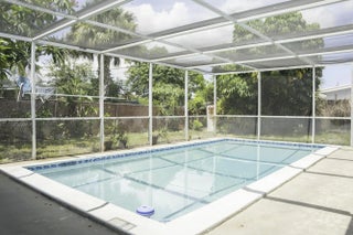 Photo of Listing #R11102687