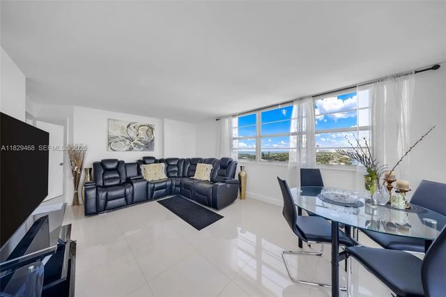 3 of 39 - 3161 S Ocean Drive #1510, Hallandale Beach, FL